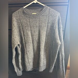 LA MIEL Gray Knit Women’s Medium Sweater
